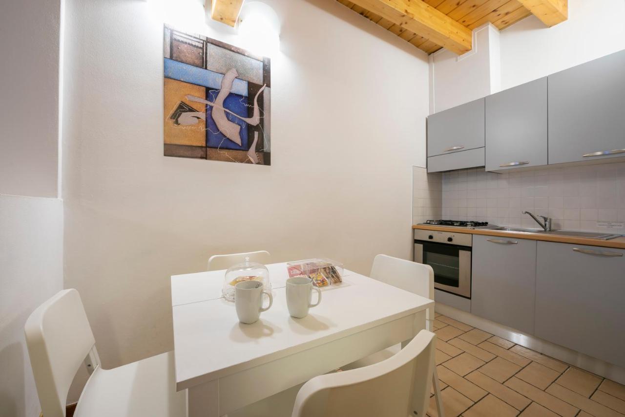 Le Stanze Del Lago Apartments Como Luaran gambar