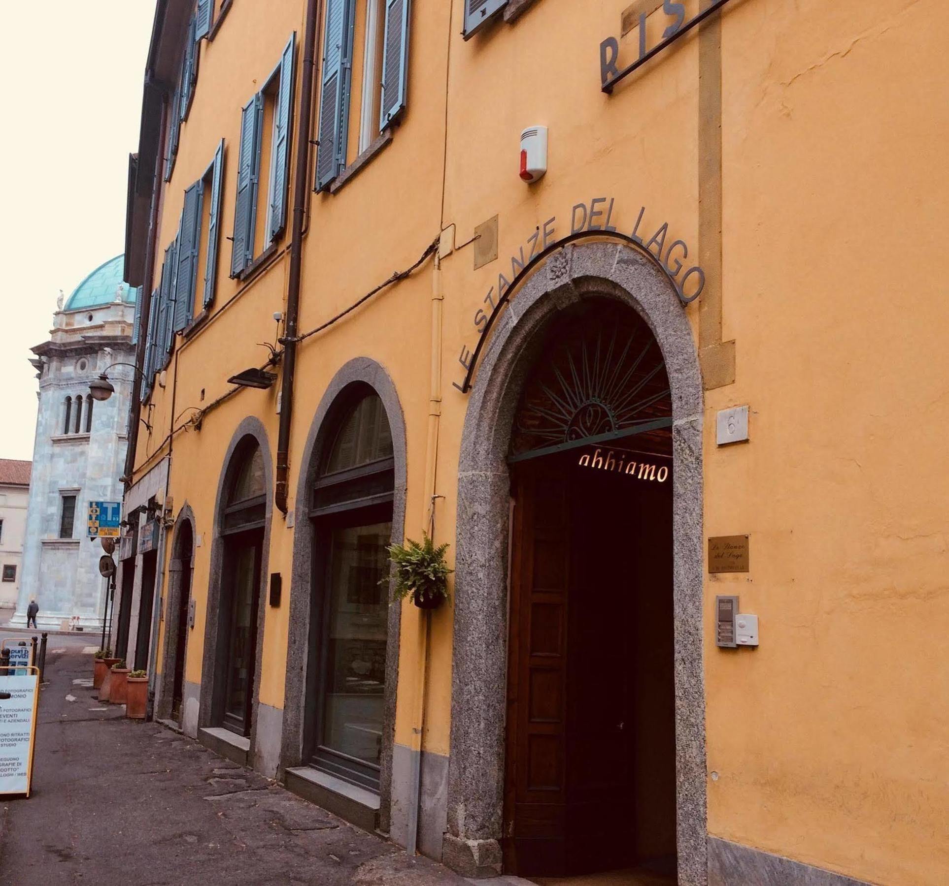Le Stanze Del Lago Apartments Como Luaran gambar